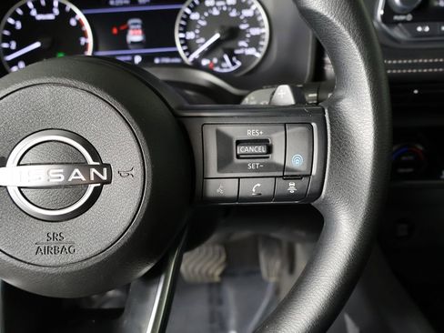Used 2024 Nissan Rogue SV FWD image 35