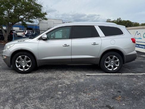 Used 2010 Buick Enclave CXL w/ Trailering Provision Package FWD image 37