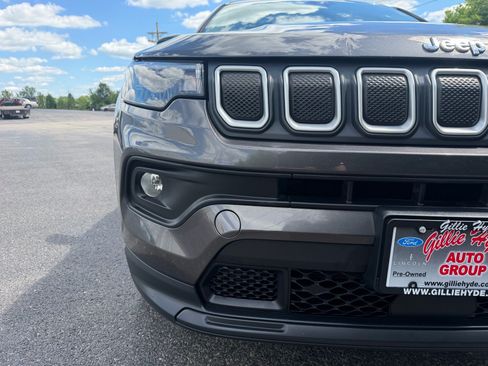 Used 2022 Jeep Compass Latitude AWD/4WD image 5