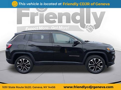 Used 2022 Jeep Compass Limited image 4
