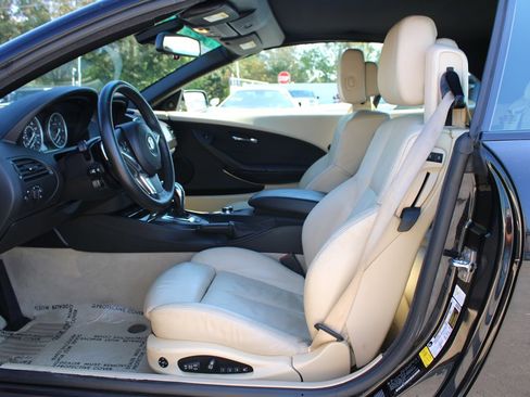 Used 2009 BMW 650i Convertible image 22