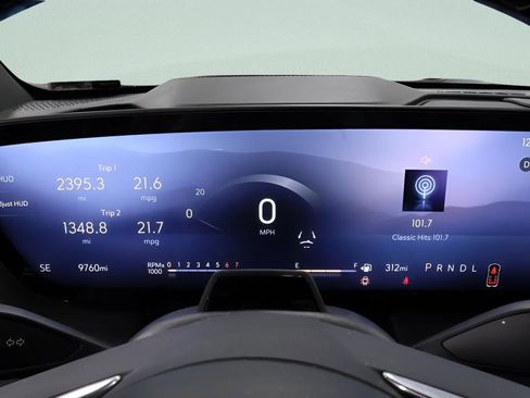 Used 2025 Buick Enclave Avenir w/ Super Cruise Package image 14