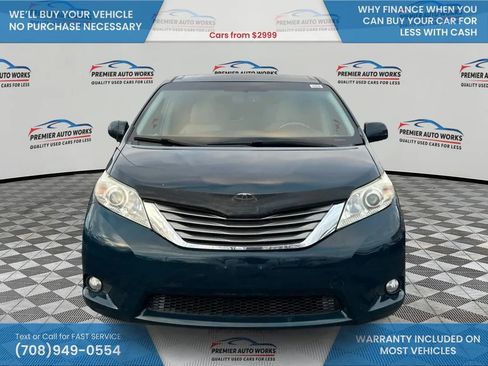 Used 2012 Toyota Sienna XLE image 2