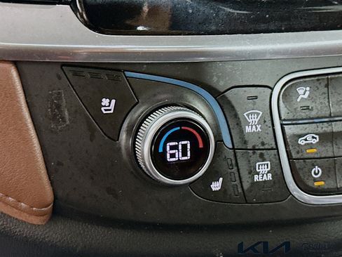 Used 2018 Chevrolet Traverse High Country AWD/4WD image 21