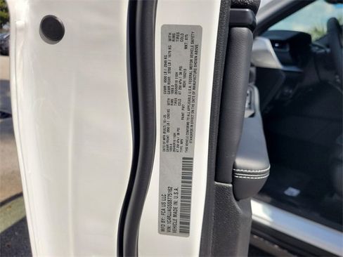 New 2025 Jeep Grand Cherokee L Altitude image 20