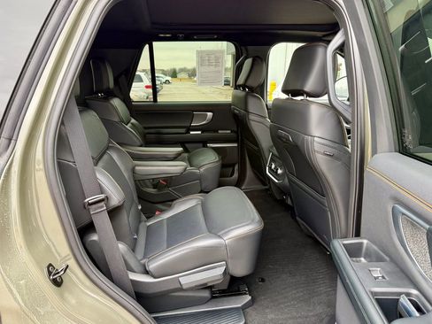 Used 2025 Ford Expedition Tremor image 24