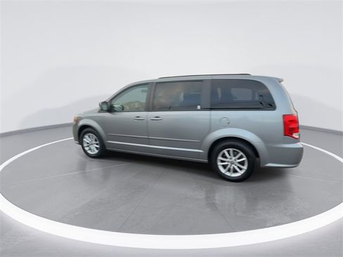 Used 2016 Dodge Grand Caravan SXT image 6