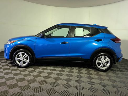 Used 2025 Nissan Kicks Play S image 4