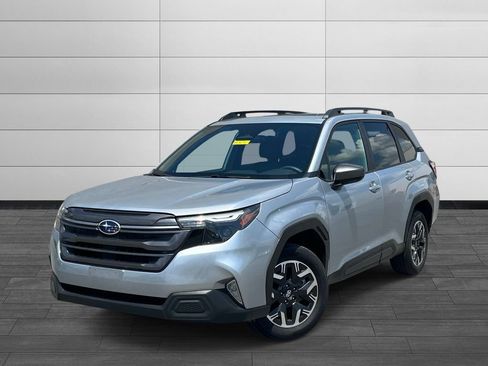 Used 2025 Subaru Forester Premium AWD/4WD image 1