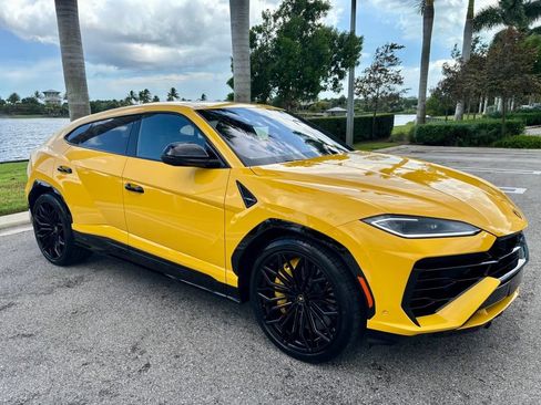 Used 2025 Lamborghini Urus SE AWD/4WD image 4