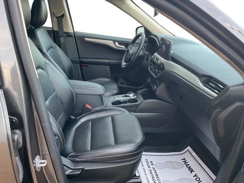 Used 2020 Ford Escape SEL image 8
