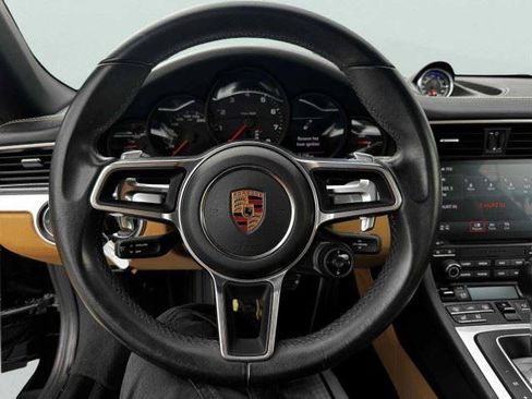 Used 2019 Porsche 911 Targa 4 AWD/4WD image 28