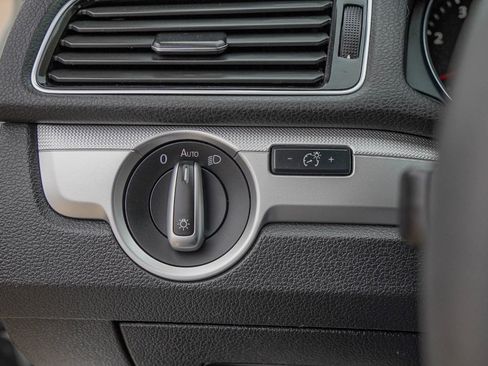 Used 2017 Volkswagen Passat 1.8T S image 35