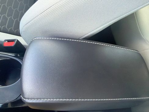 Used 2026 Toyota Corolla SE FWD image 30