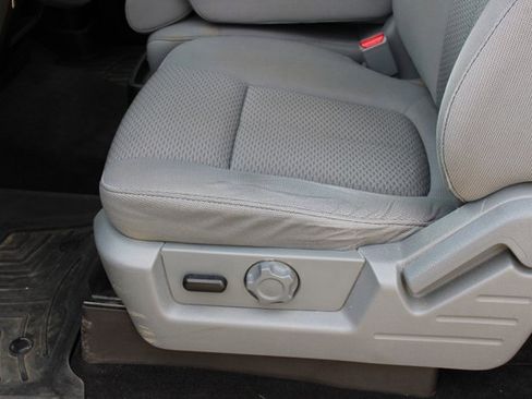 Used 2011 Ford F150 XLT w/ XLT Chrome Pkg image 13