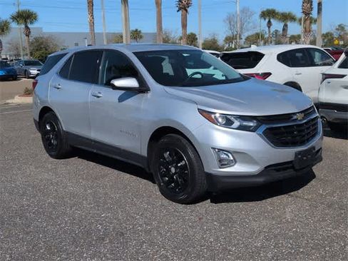 Used 2020 Chevrolet Equinox LT image 2