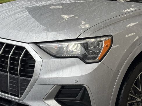 Used 2022 Audi Q3 2.0T Premium w/ Convenience Package image 6