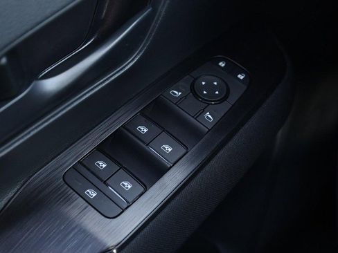 New 2026 Nissan Kicks S image 18