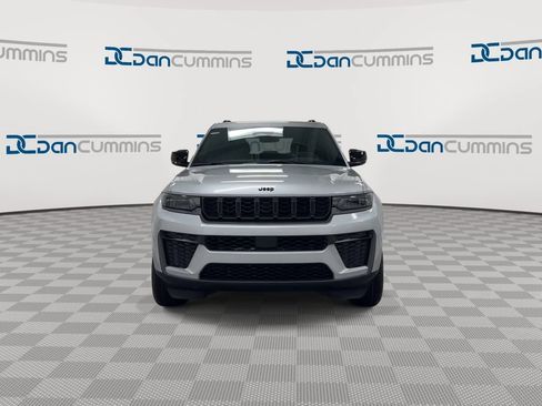 New 2026 Jeep Grand Cherokee Altitude AWD/4WD image 3