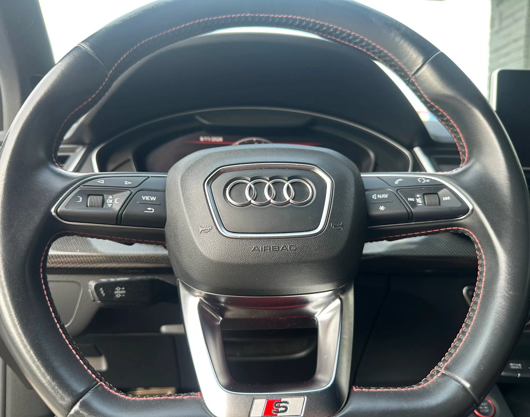Used 2018 Audi SQ5 Premium Plus w/ Navigation Package AWD/4WD image 17