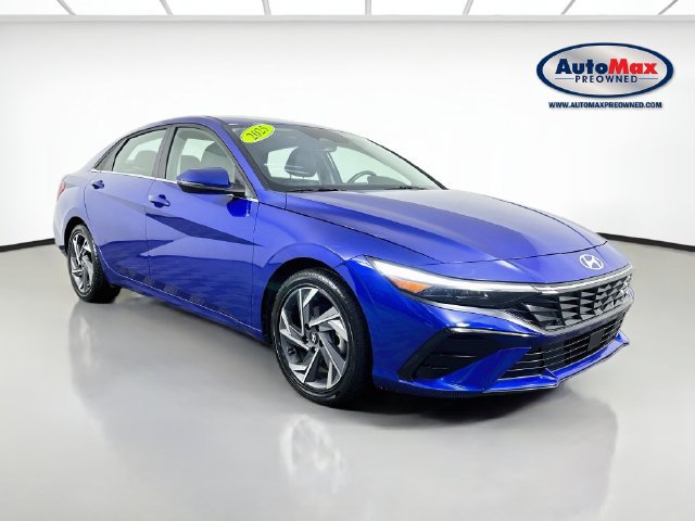 Used 2025 Hyundai Elantra Limited FWD image 1