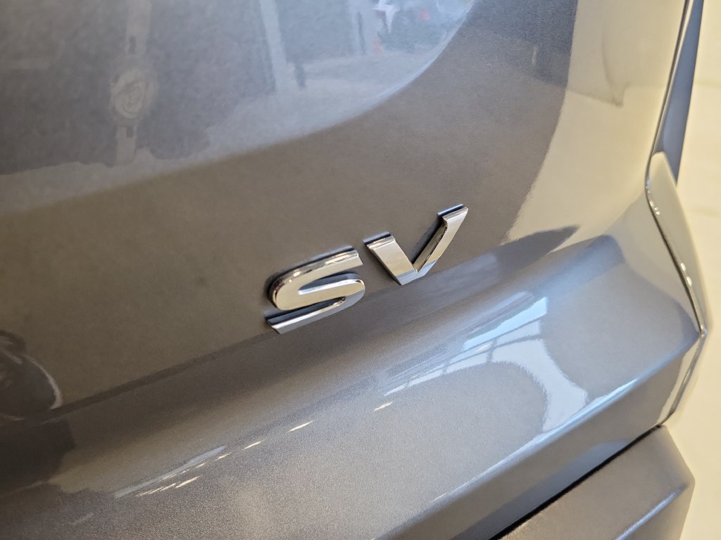 Used 2024 Nissan Pathfinder SV FWD image 11