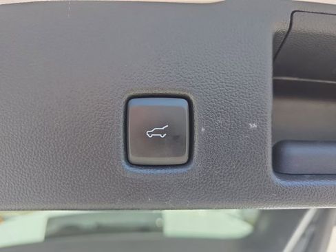 Certified 2022 Ford Escape SE w/ Convenience Package FWD image 8
