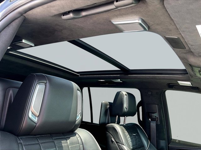Certified 2023 Cadillac Escalade ESV V AWD/4WD image 17