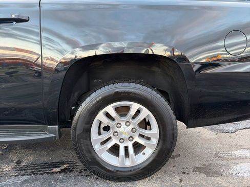 Used 2016 Chevrolet Suburban LT w/ Luxury Package image 35