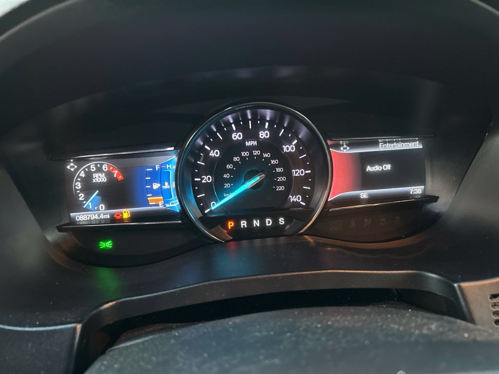 Used 2018 Ford Explorer XLT w/ Equipment Group 202A AWD/4WD image 6