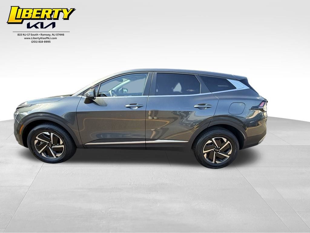 Used 2023 Kia Sportage LX AWD/4WD image 4