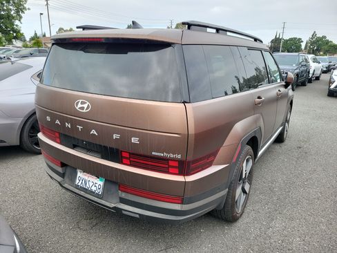 Used 2025 Hyundai Santa Fe Limited AWD/4WD image 5