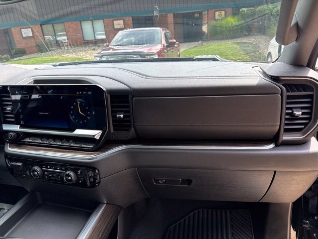 Used 2024 Chevrolet Silverado 2500 LT w/ Convenience Package AWD/4WD image 28