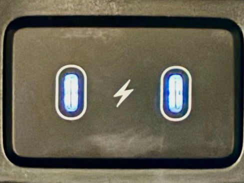 Used 2025 Hyundai Elantra SE image 20