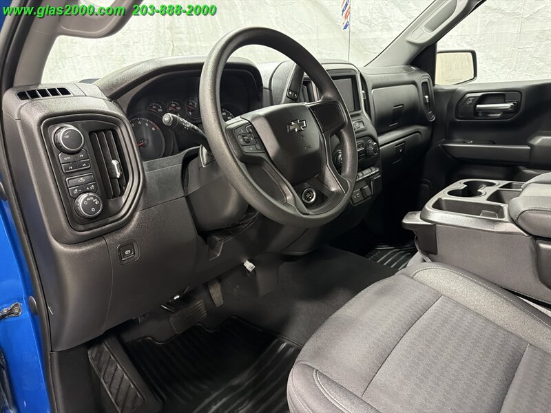 Used 2023 Chevrolet Silverado 1500 Custom Trail Boss AWD/4WD image 3