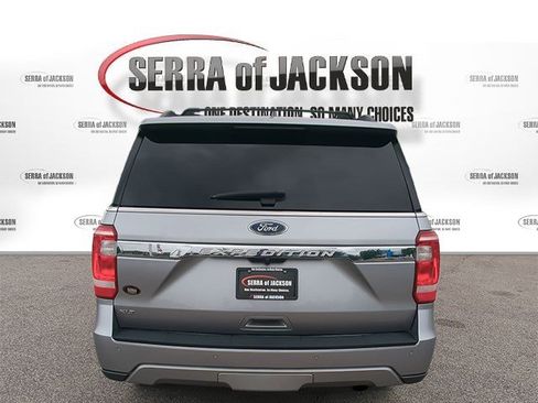 Used 2021 Ford Expedition XLT RWD image 7