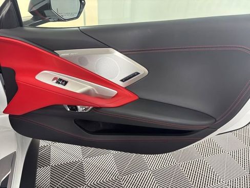 Used 2022 Chevrolet Corvette Stingray Premium Conv w/ Z51 Performance Package RWD image 33