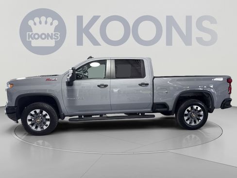Used 2025 Chevrolet Silverado 2500 Custom w/ Custom Value Package AWD/4WD image 7