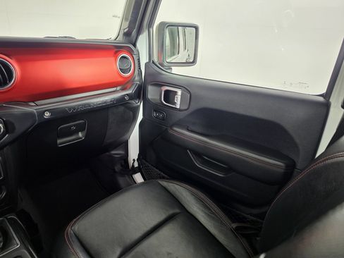 Used 2019 Jeep Wrangler Unlimited Rubicon AWD/4WD image 35