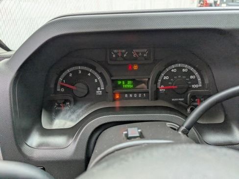 Used 2009 Ford E-350 and Econoline 350 XLT image 11