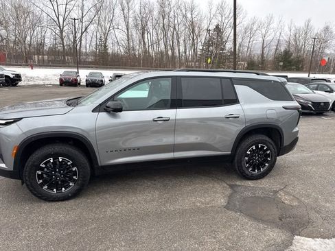 Used 2025 Chevrolet Traverse Z71 w/ Driver Confidence Package image 25