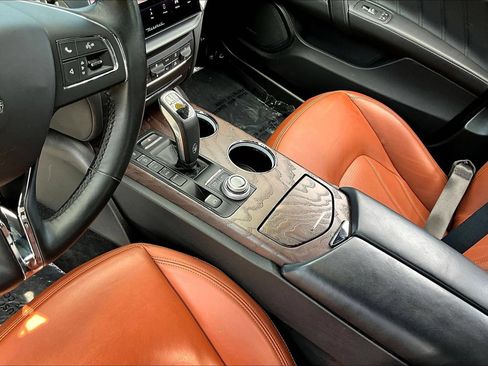Used 2023 Maserati Ghibli Modena Q4 AWD/4WD image 20