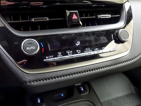 New 2026 Toyota Corolla SE image 21