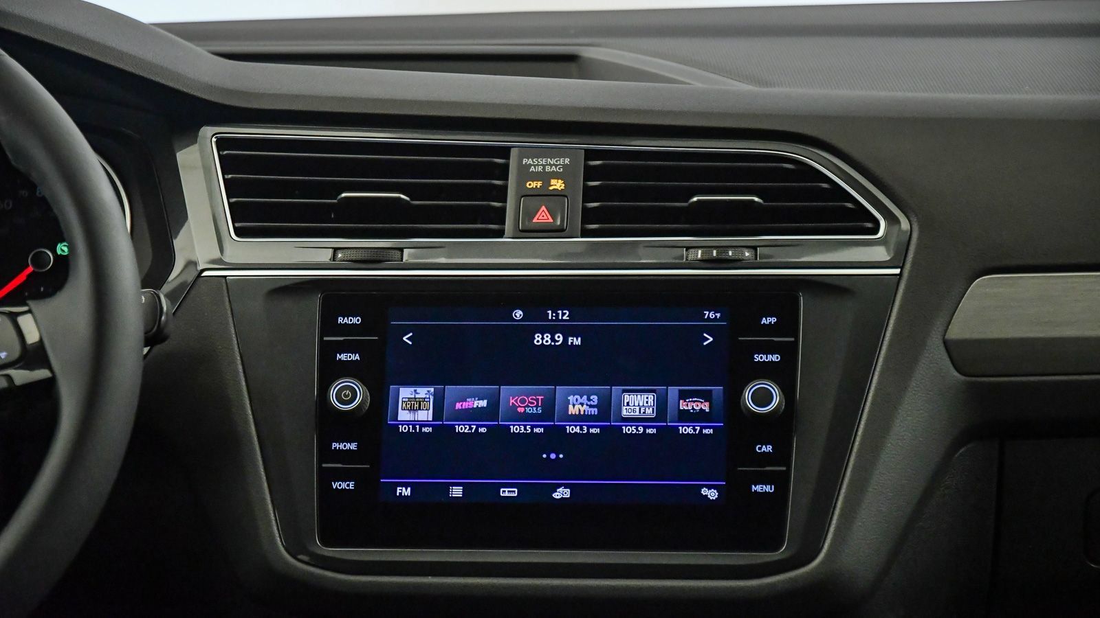 Used 2020 Volkswagen Tiguan SE FWD image 13