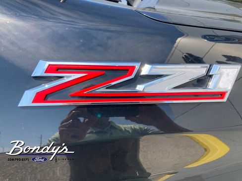 Used 2022 Chevrolet Silverado 1500 Custom Trail Boss AWD/4WD image 5