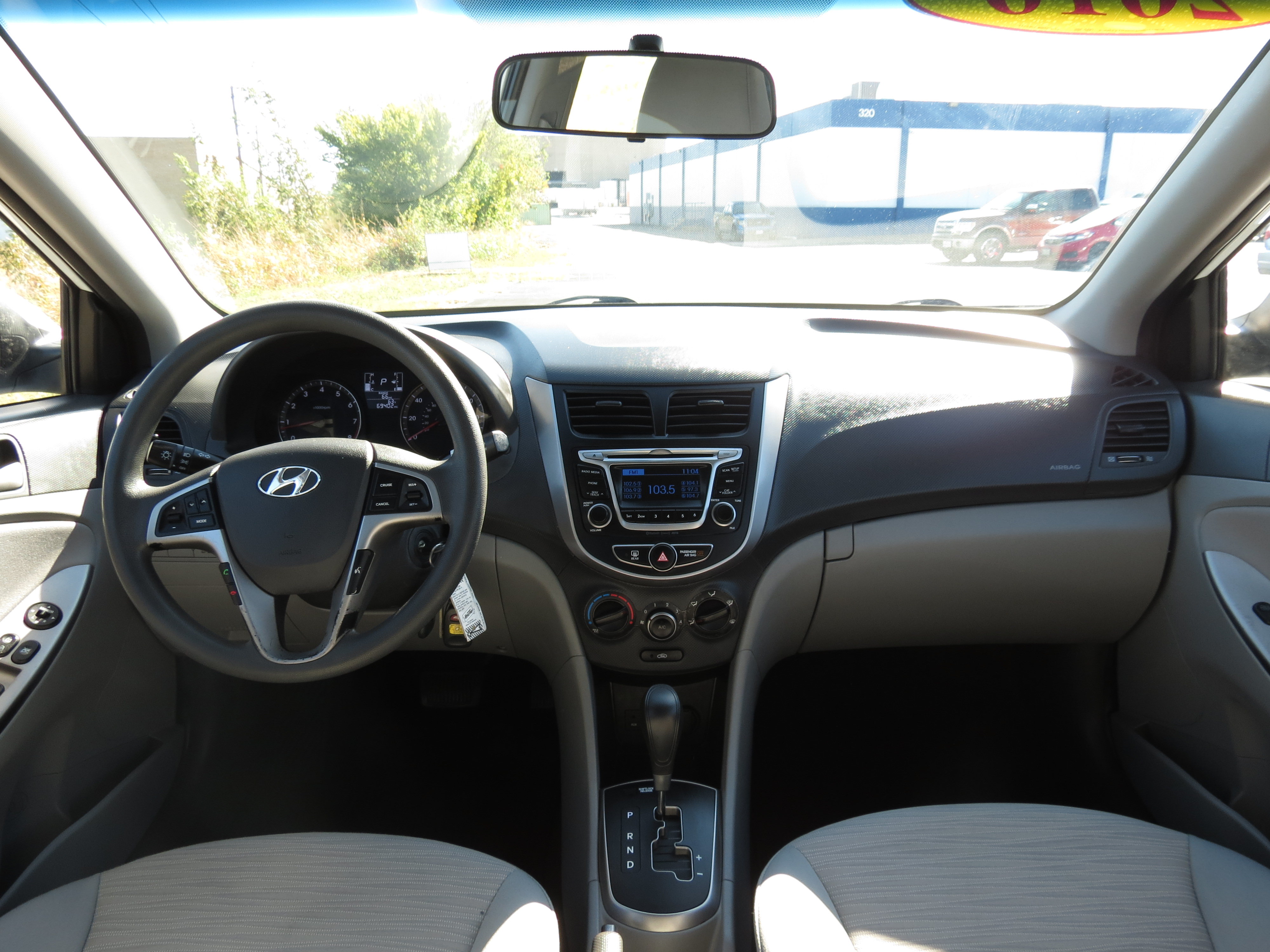 Used 2016 Hyundai Accent SE w/ Option Group 02 FWD image 12
