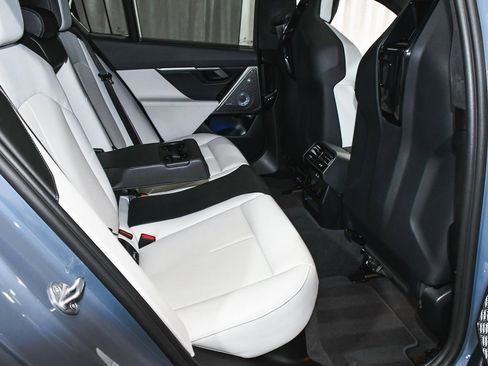 Used 2025 BMW M5 w/ Executive Package image 77