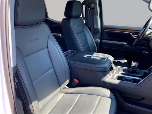 Used 2022 GMC Sierra 1500 Denali w/ Denali Carbonpro Edition AWD/4WD image 9
