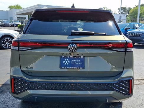 Certified 2026 Volkswagen Tiguan SE R-Line FWD image 5