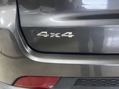 Used 2018 Jeep Compass Latitude w/ Popular Equipment Group AWD/4WD image 12